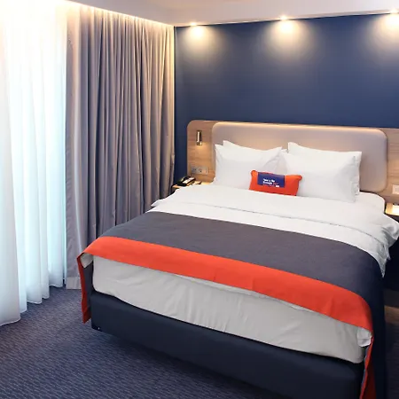 Express - By Ihg Hotell 3*