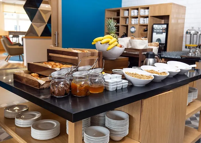 Express - By Ihg Hotel 3*