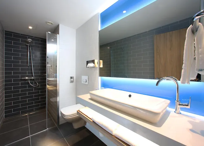 Express - By Ihg Hotel