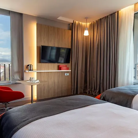 Express - By Ihg