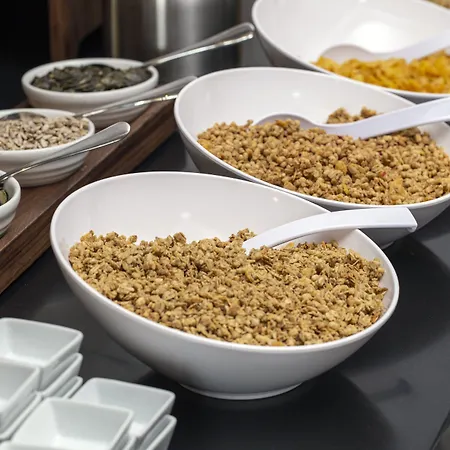 Готель Express - By Ihg