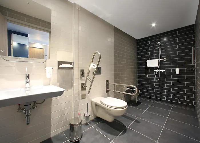 Express - By Ihg فندق ليوبليانا